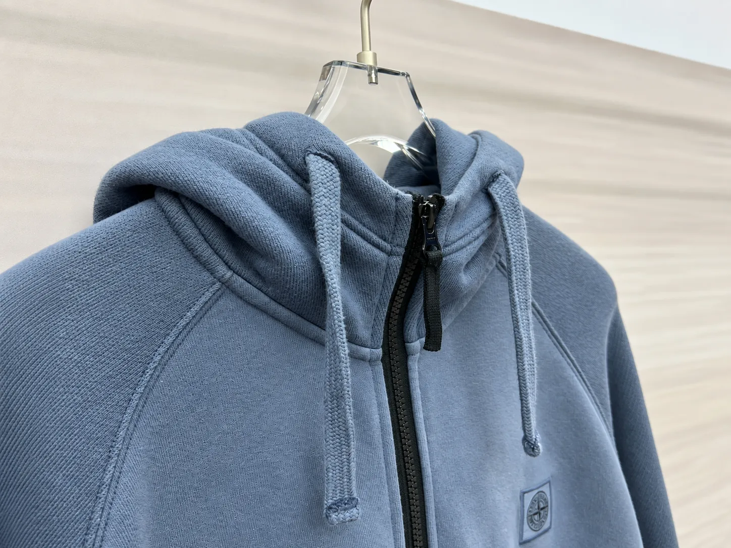 Hood and neckline shape stability review before hoodie bulk production