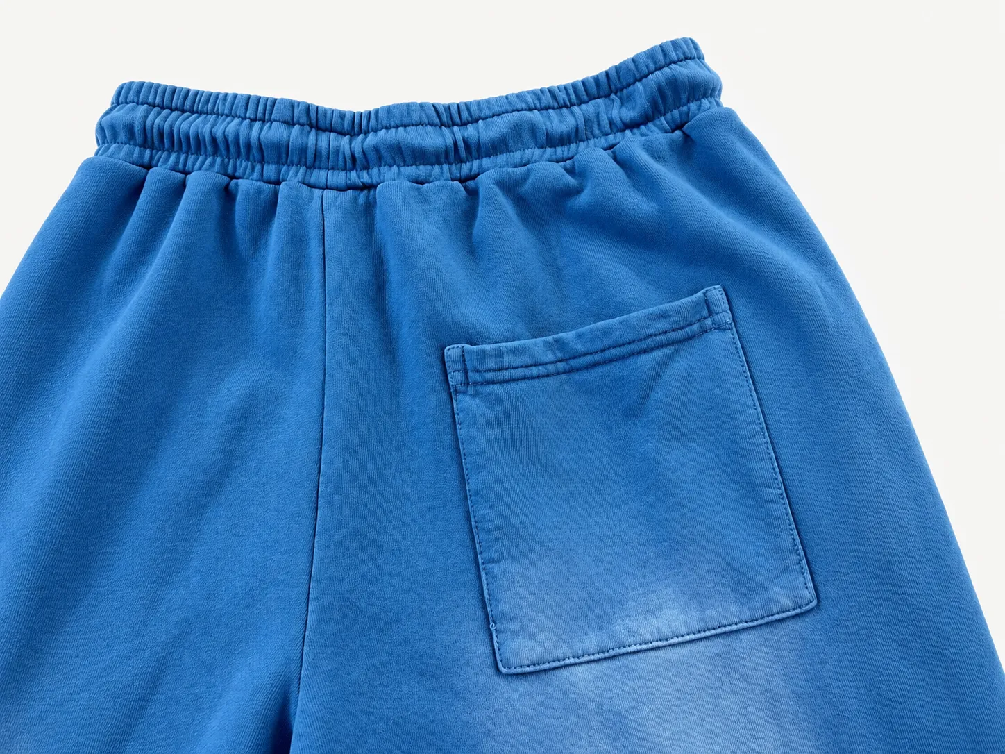 Pocket opening position and reinforcement review on knit pants and joggers